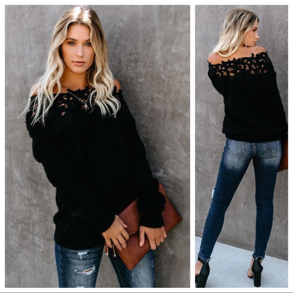 Laced Detailed Sweater - Picture 6 of 12